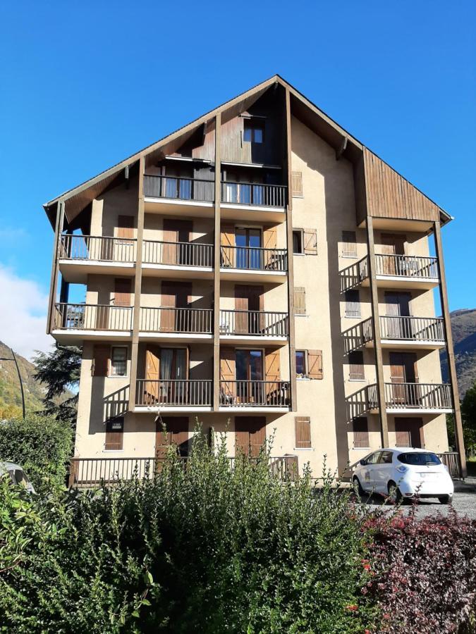 Appartamento Pour Cure Et Ski Bagnères-de-Luchon Esterno foto